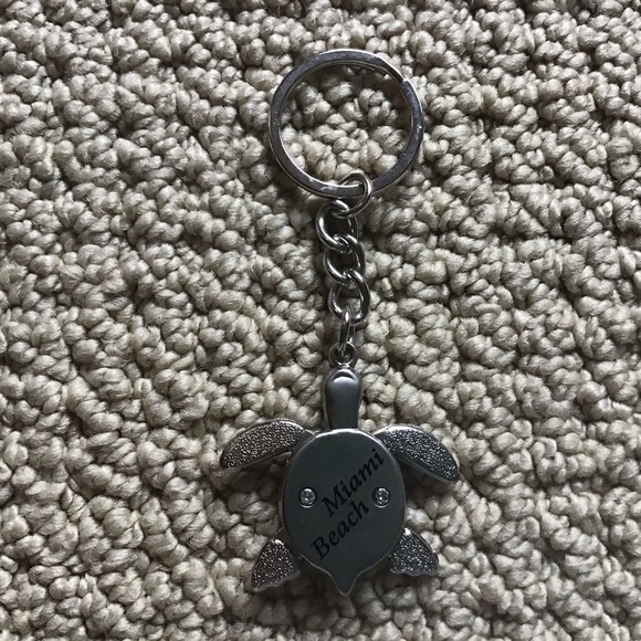 Turtle Keychain - Picture 2 of 2